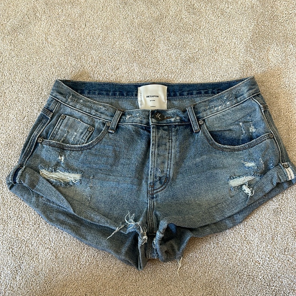 One Teaspoon Bandits Jean Shorts, size 29